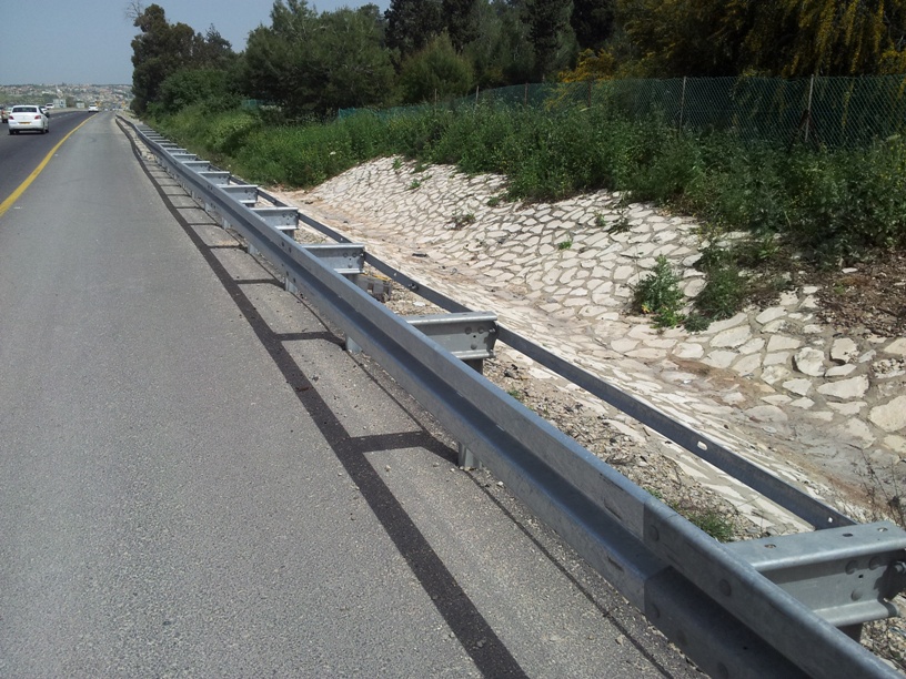 Upkeep of roads in the north of  1 the Israel